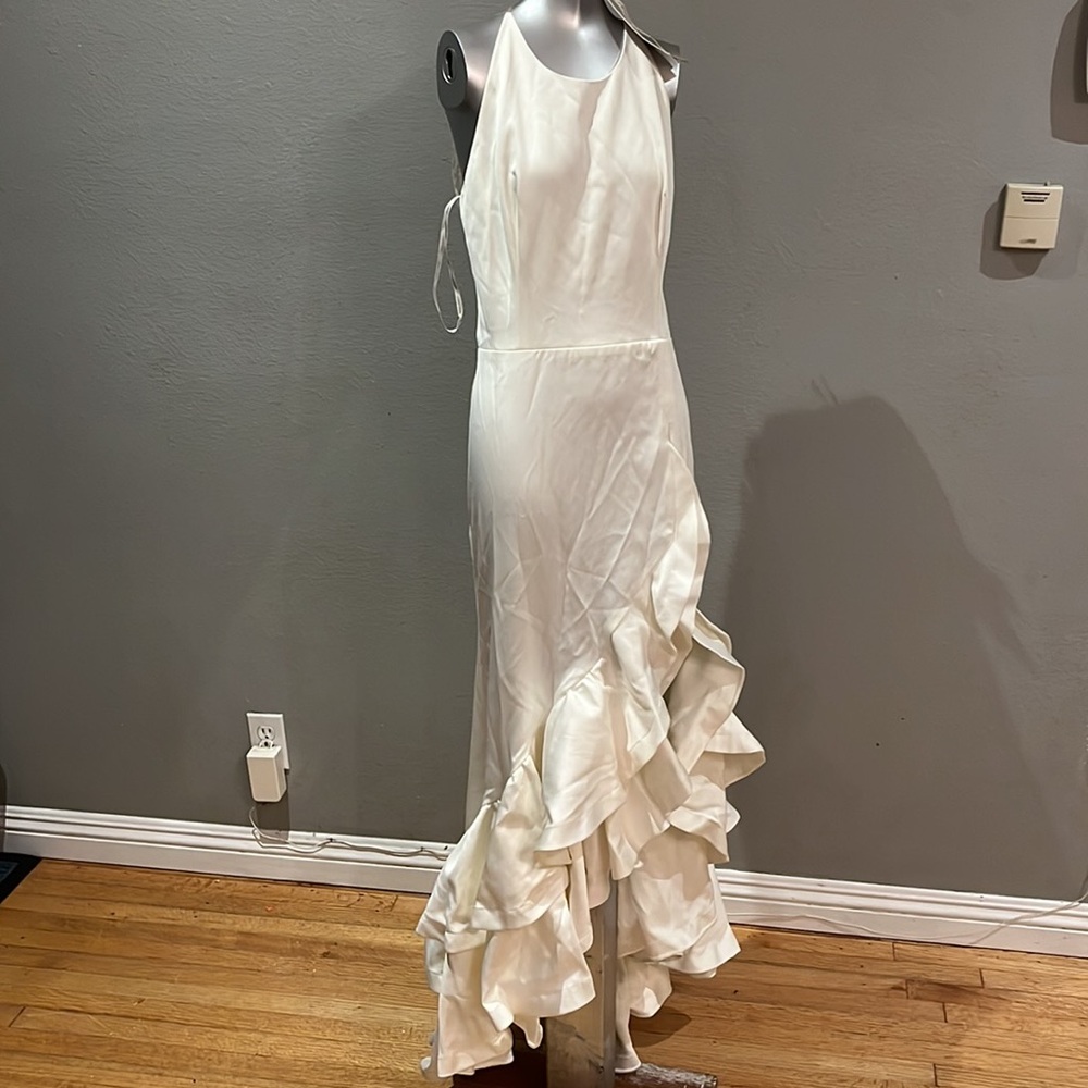 Bronx and Banco Paros Gown in White - Picture 3 of 16